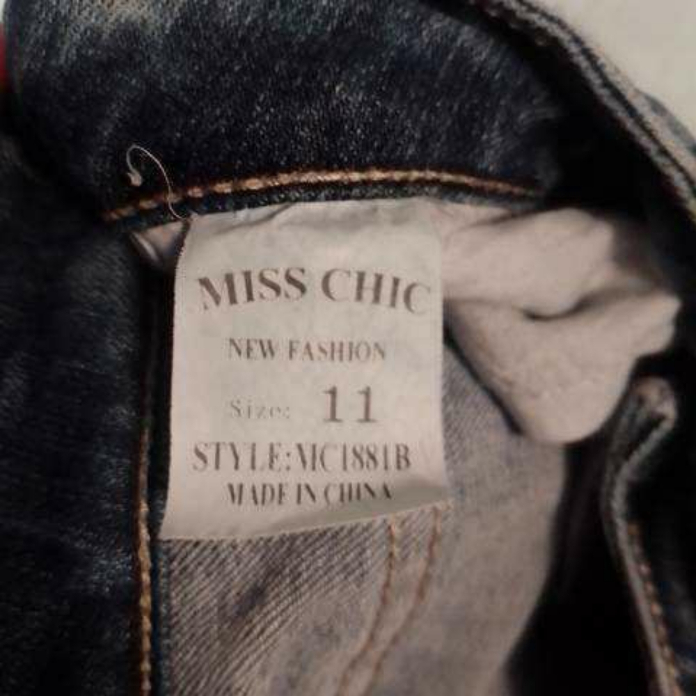 Jeans - Picture 2 of 3